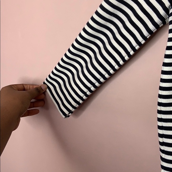 STYLISH B&W STRIPED TOP!!! - Picture 6 of 6